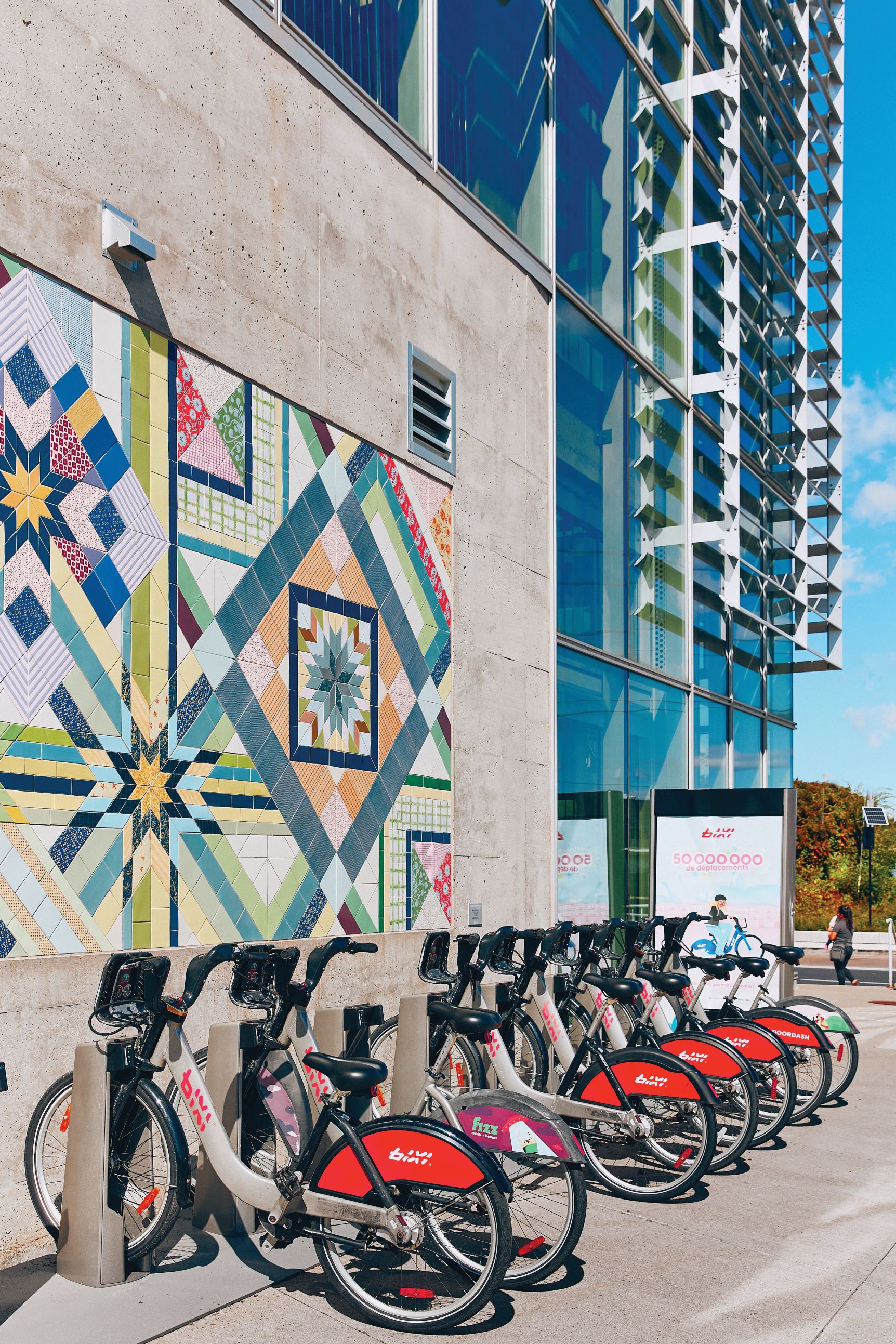 42 - Station Bixi.jpg (1.04 MB)
